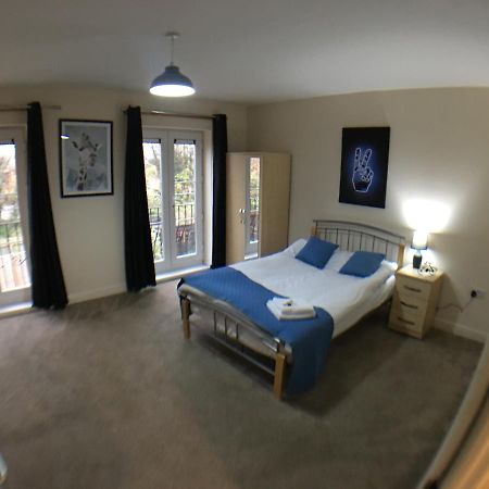 Very Large House, 6 Beds, 4 Bedrooms, 3 Bathrooms, 5 Smart Tv'S & Van Parking 보스턴 외부 사진