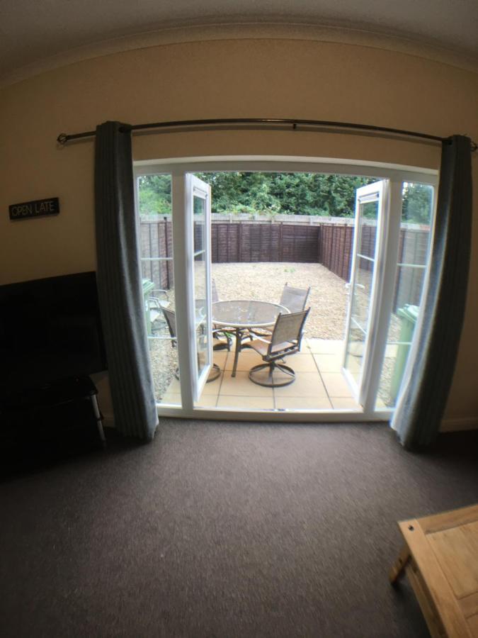 Very Large House, 6 Beds, 4 Bedrooms, 3 Bathrooms, 5 Smart Tv'S & Van Parking 보스턴 외부 사진