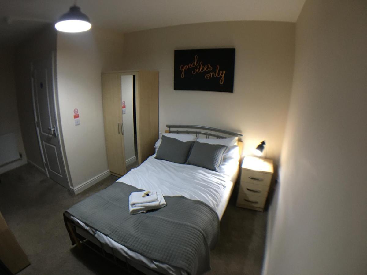 Very Large House, 6 Beds, 4 Bedrooms, 3 Bathrooms, 5 Smart Tv'S & Van Parking 보스턴 외부 사진